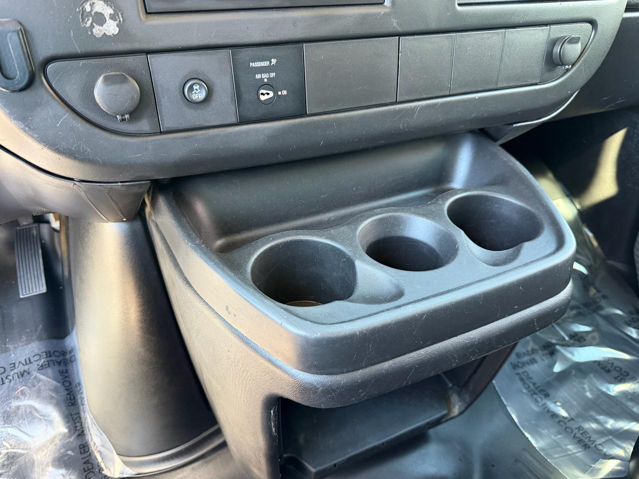 Chevrolet Express Cargo Van RWD 2500 135" 2014