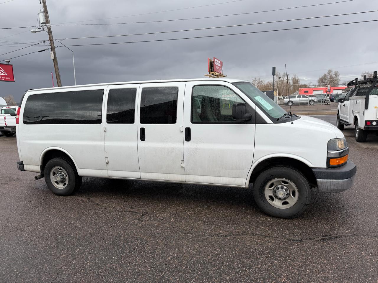 2008 Chevrolet Express Passenger RWD 3500 155"