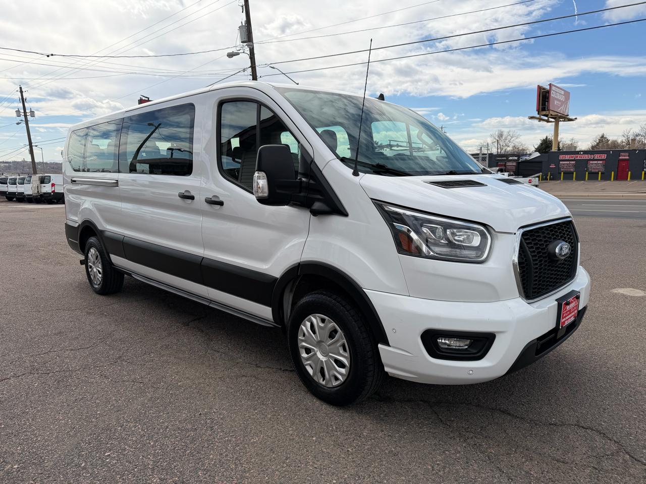 Ford Transit Passenger Wagon T-350 148" Low Roof XLT RWD 2023