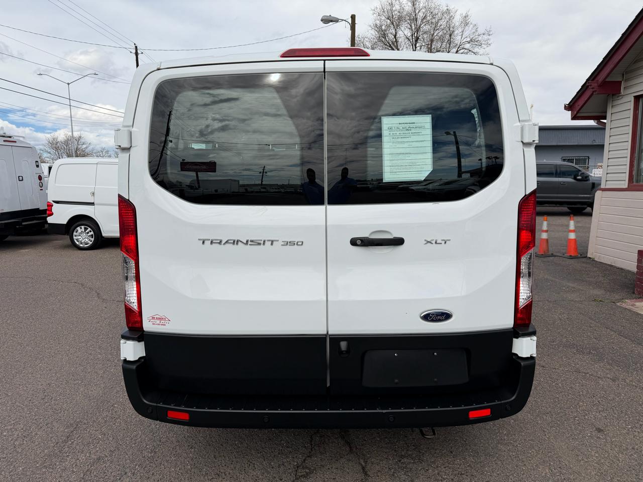 Ford Transit Passenger Wagon T-350 148" Low Roof XLT RWD 2023