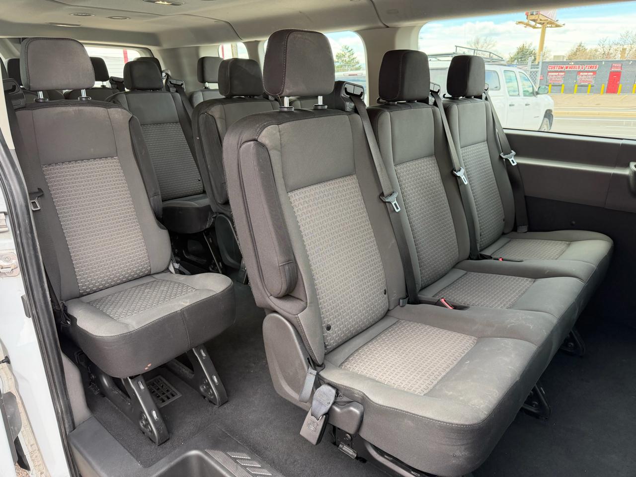 Ford Transit Passenger Wagon T-350 148" Low Roof XLT RWD 2023