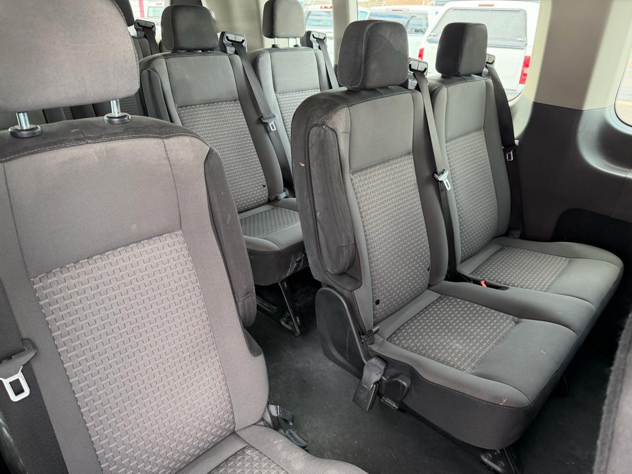 Ford Transit Passenger Wagon T-350 148" Low Roof XLT RWD 2023