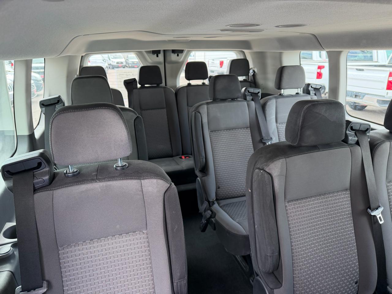 Ford Transit Passenger Wagon T-350 148" Low Roof XLT RWD 2023