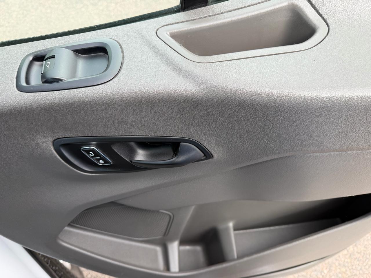 Ford Transit Passenger Wagon T-350 148" Low Roof XLT RWD 2023