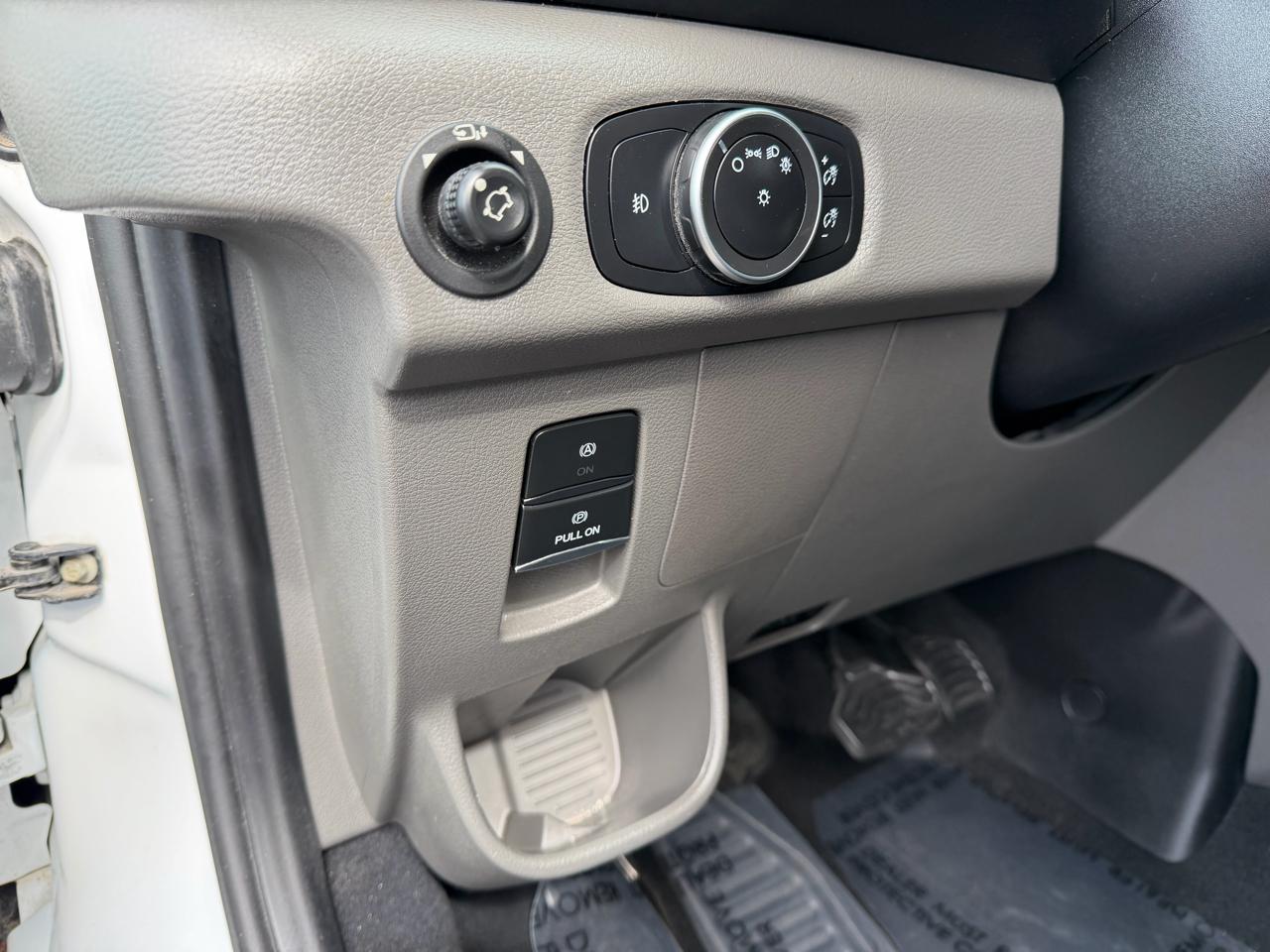 Ford Transit Passenger Wagon T-350 148" Low Roof XLT RWD 2023