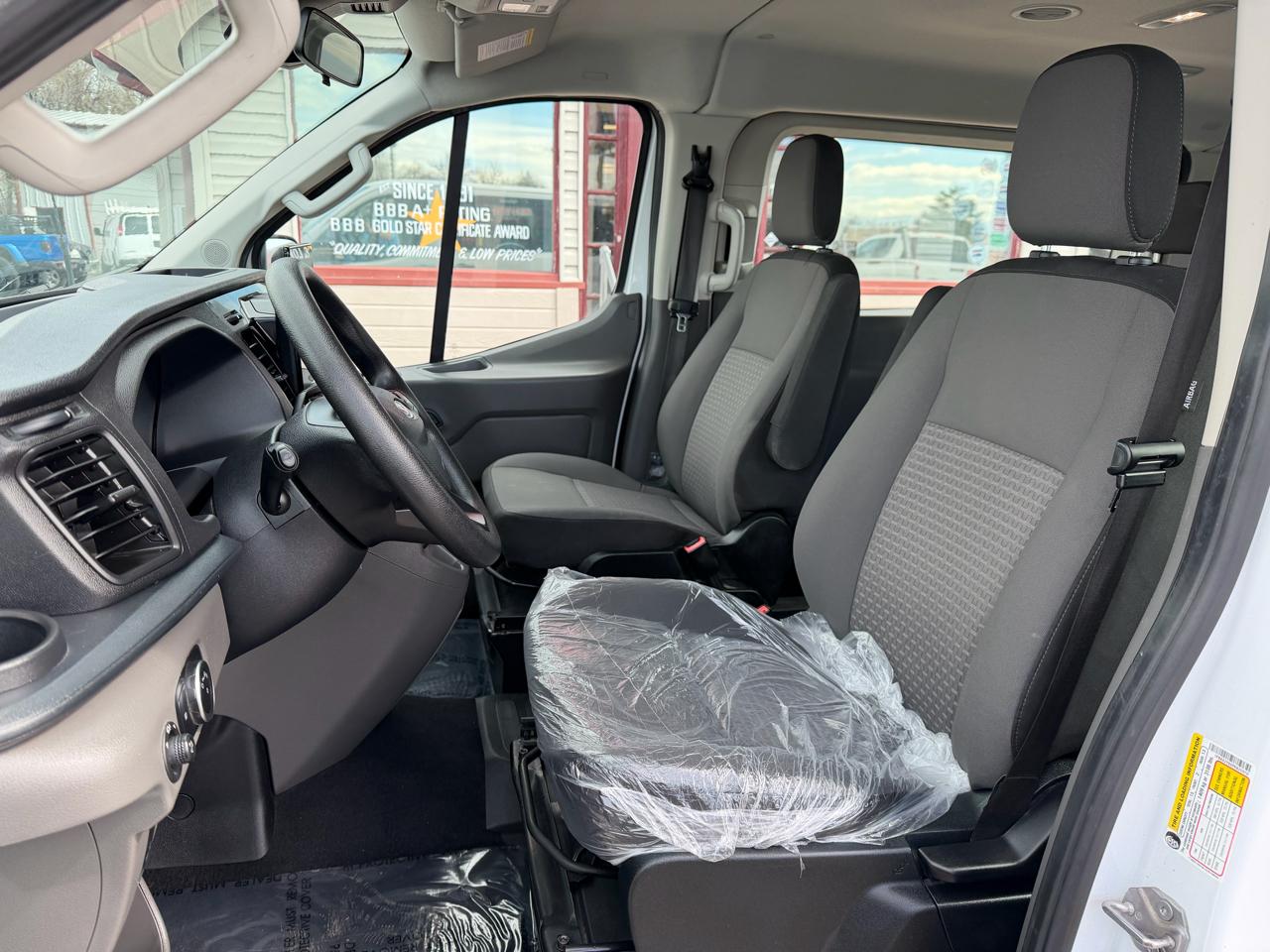 Ford Transit Passenger Wagon T-350 148" Low Roof XLT RWD 2023