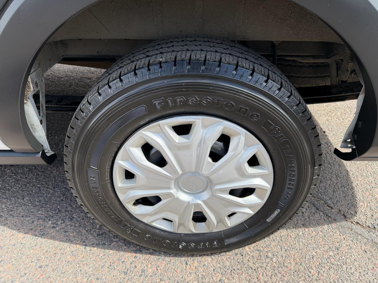 Ford Transit Passenger Wagon T-350 148" Low Roof XLT RWD 2023