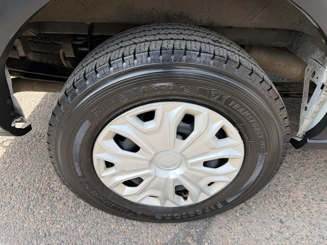 Ford Transit Passenger Wagon T-350 148" Low Roof XLT RWD 2023