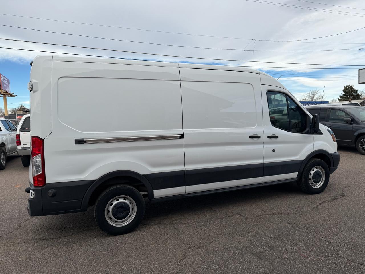 Ford Transit Van T-250 148" Med Rf 9000 GVWR Sliding RH Dr 2019