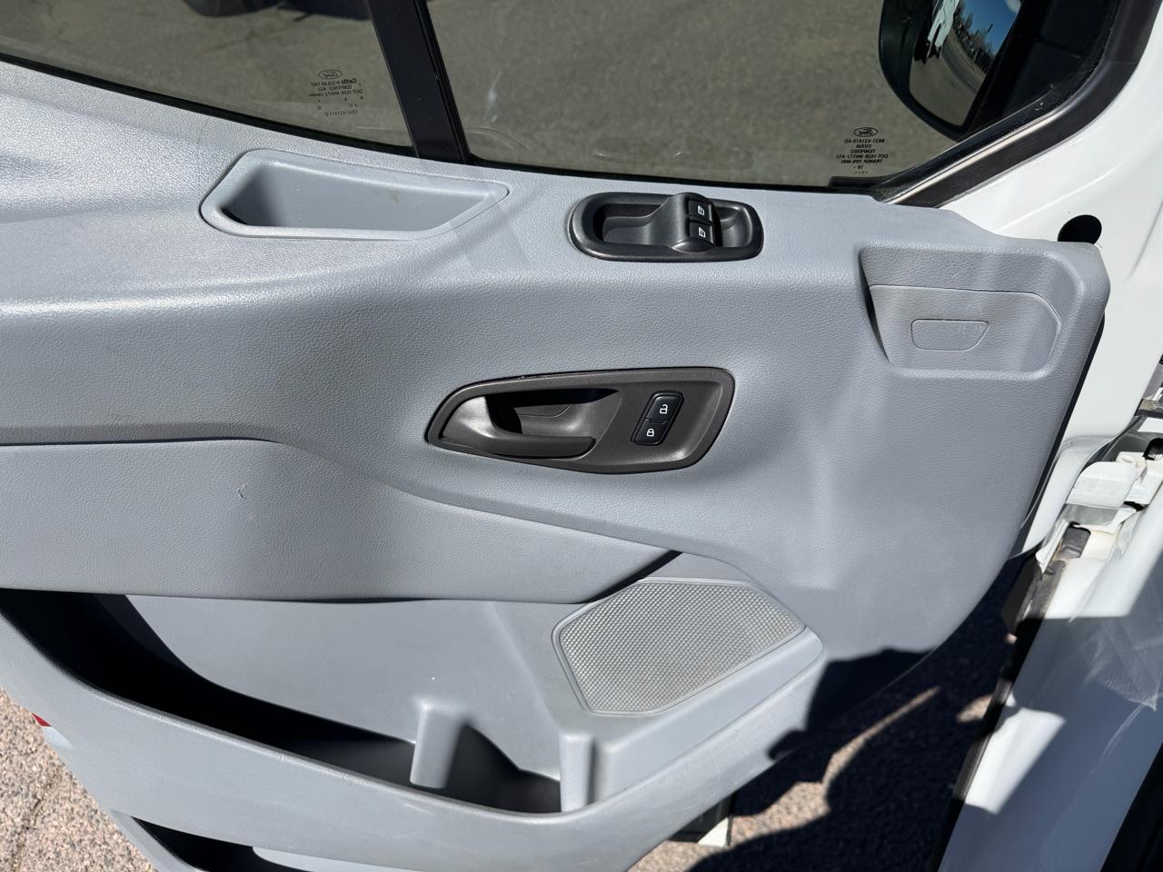 Ford Transit Van T-250 148" Med Rf 9000 GVWR Sliding RH Dr 2019