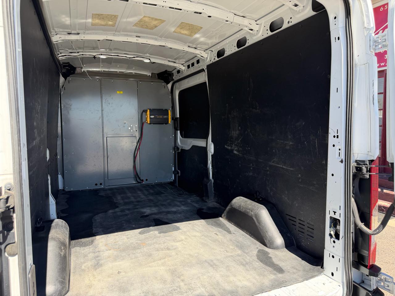 Ford Transit Van T-250 148" Med Rf 9000 GVWR Sliding RH Dr 2019