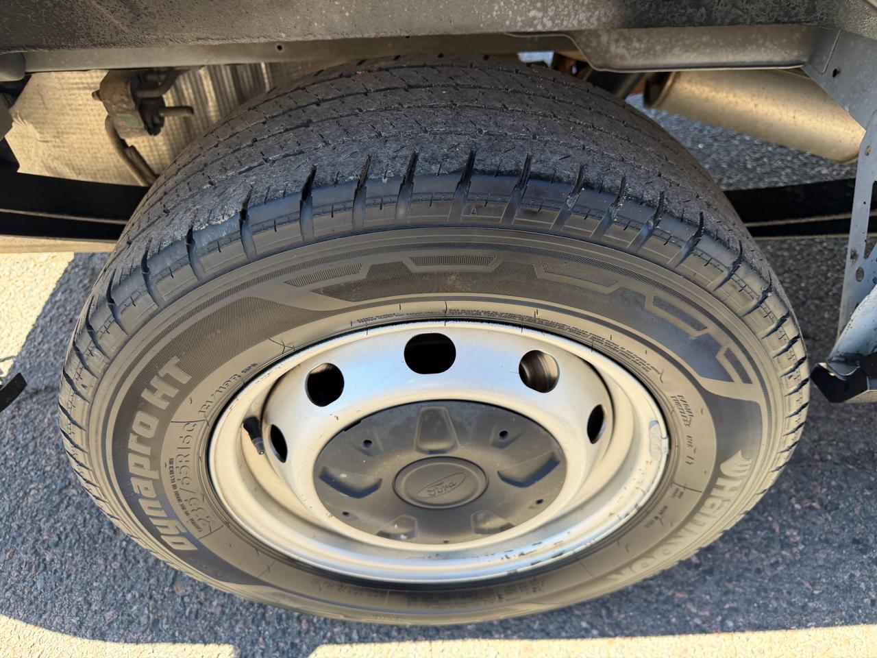 Ford Transit Van T-250 148" Med Rf 9000 GVWR Sliding RH Dr 2019