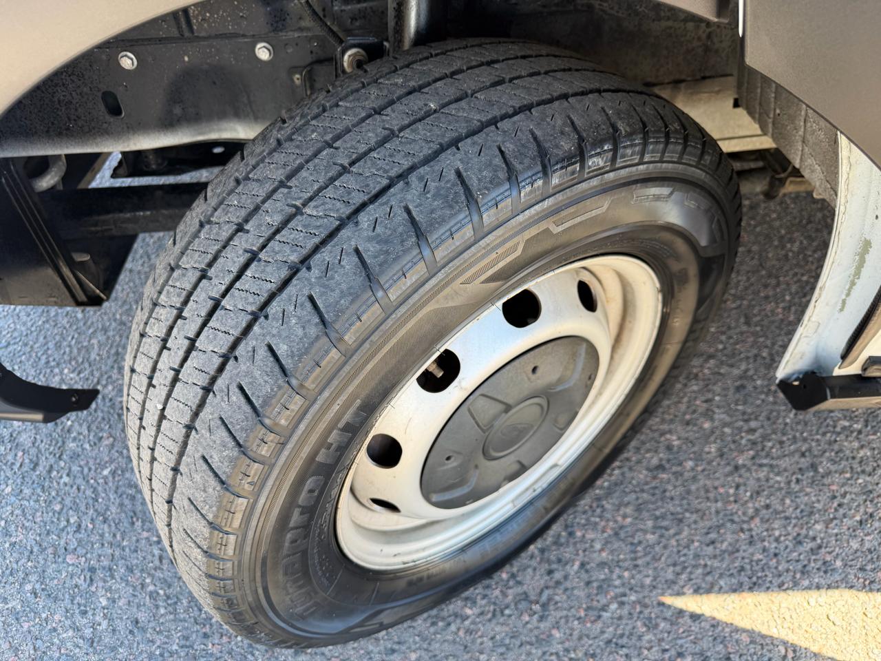 Ford Transit Van T-250 148" Med Rf 9000 GVWR Sliding RH Dr 2019