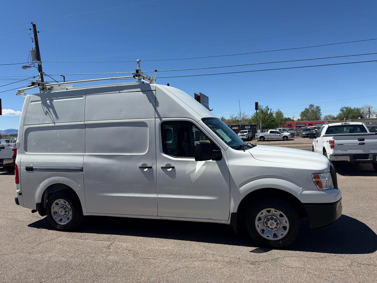 Nissan NV High Roof 2500 V6 SV 2016
