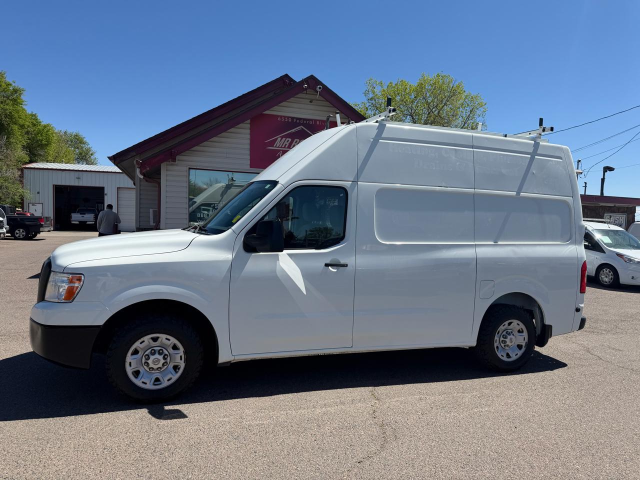 Nissan NV High Roof 2500 V6 SV 2016