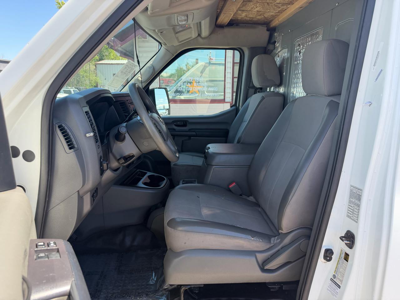 Nissan NV High Roof 2500 V6 SV 2016