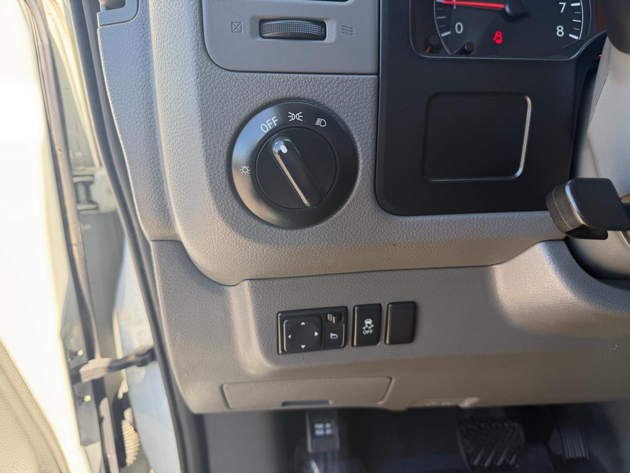 Nissan NV High Roof 2500 V6 SV 2016