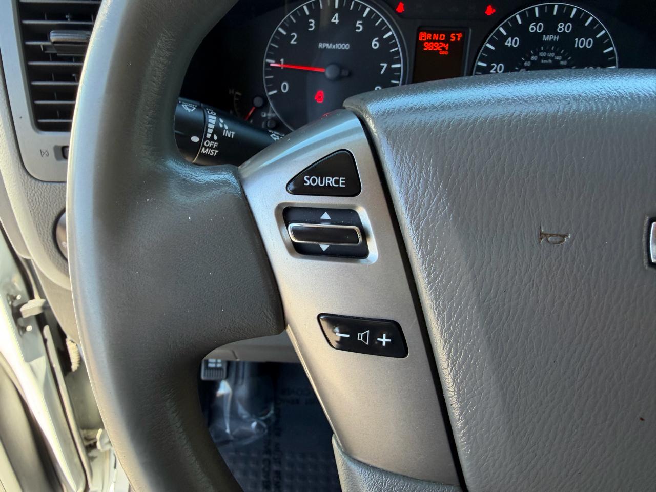 Nissan NV High Roof 2500 V6 SV 2016