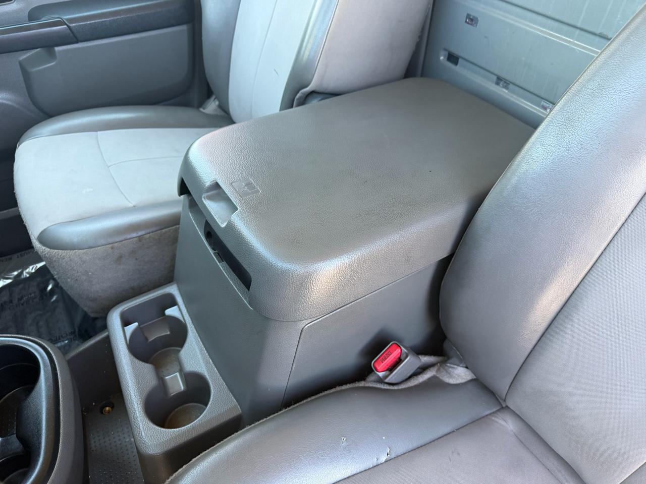 Nissan NV High Roof 2500 V6 SV 2016