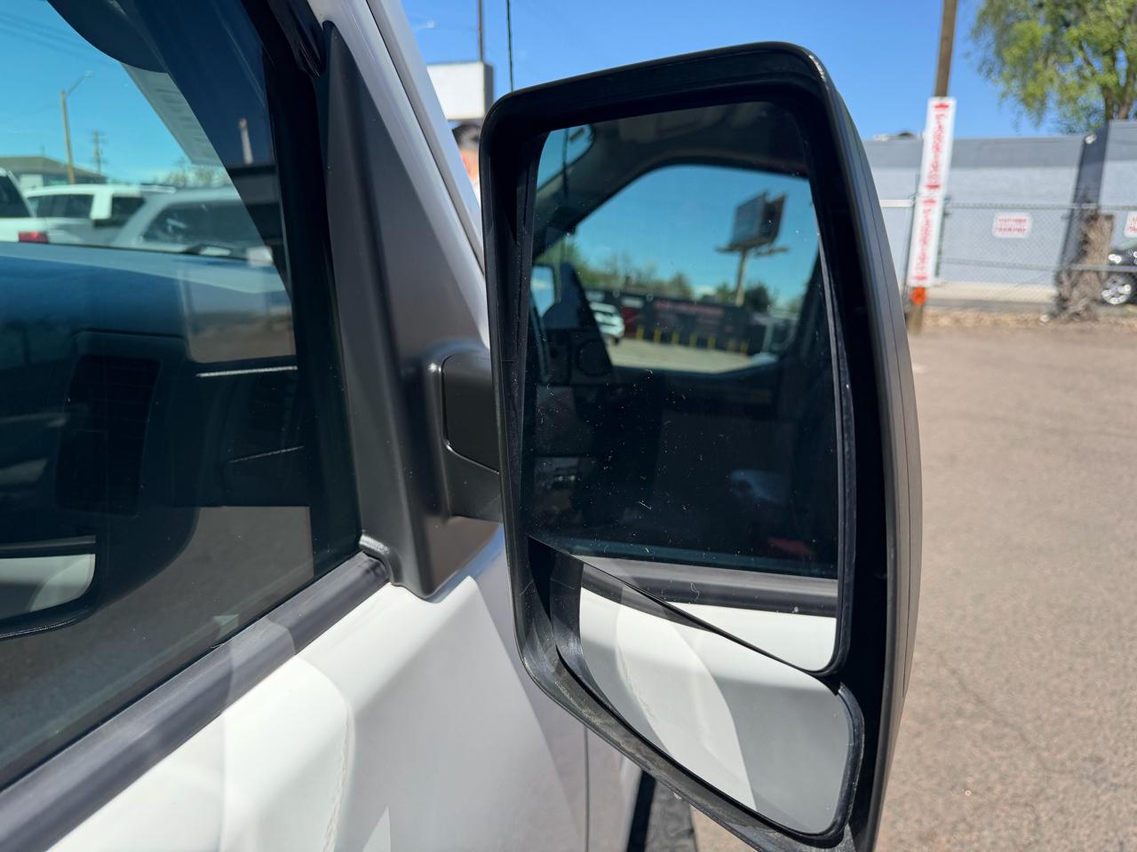 Nissan NV High Roof 2500 V6 SV 2016