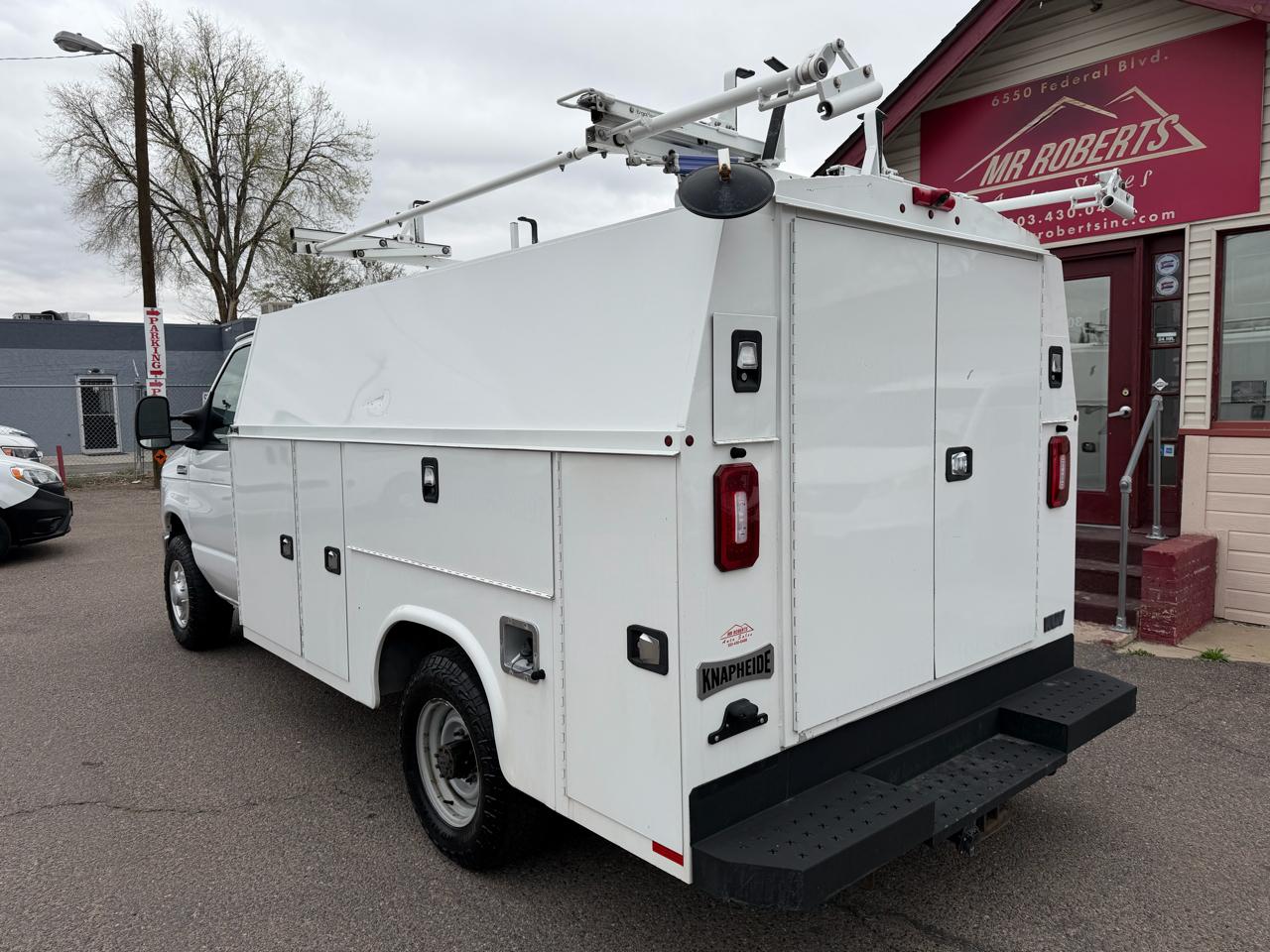 Ford E-Series Cutaway E-350 SRW 138" WB 2019