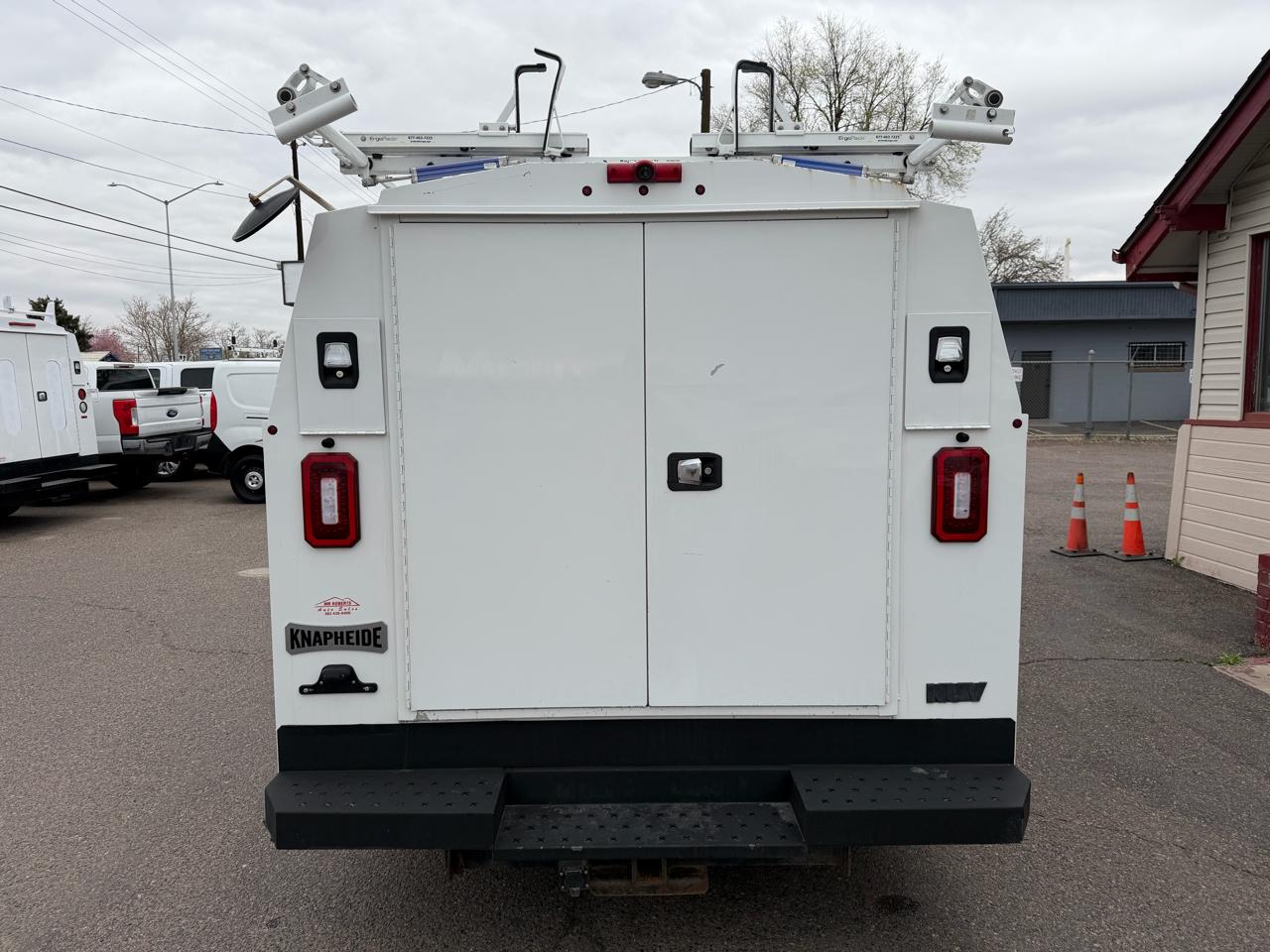 Ford E-Series Cutaway E-350 SRW 138" WB 2019