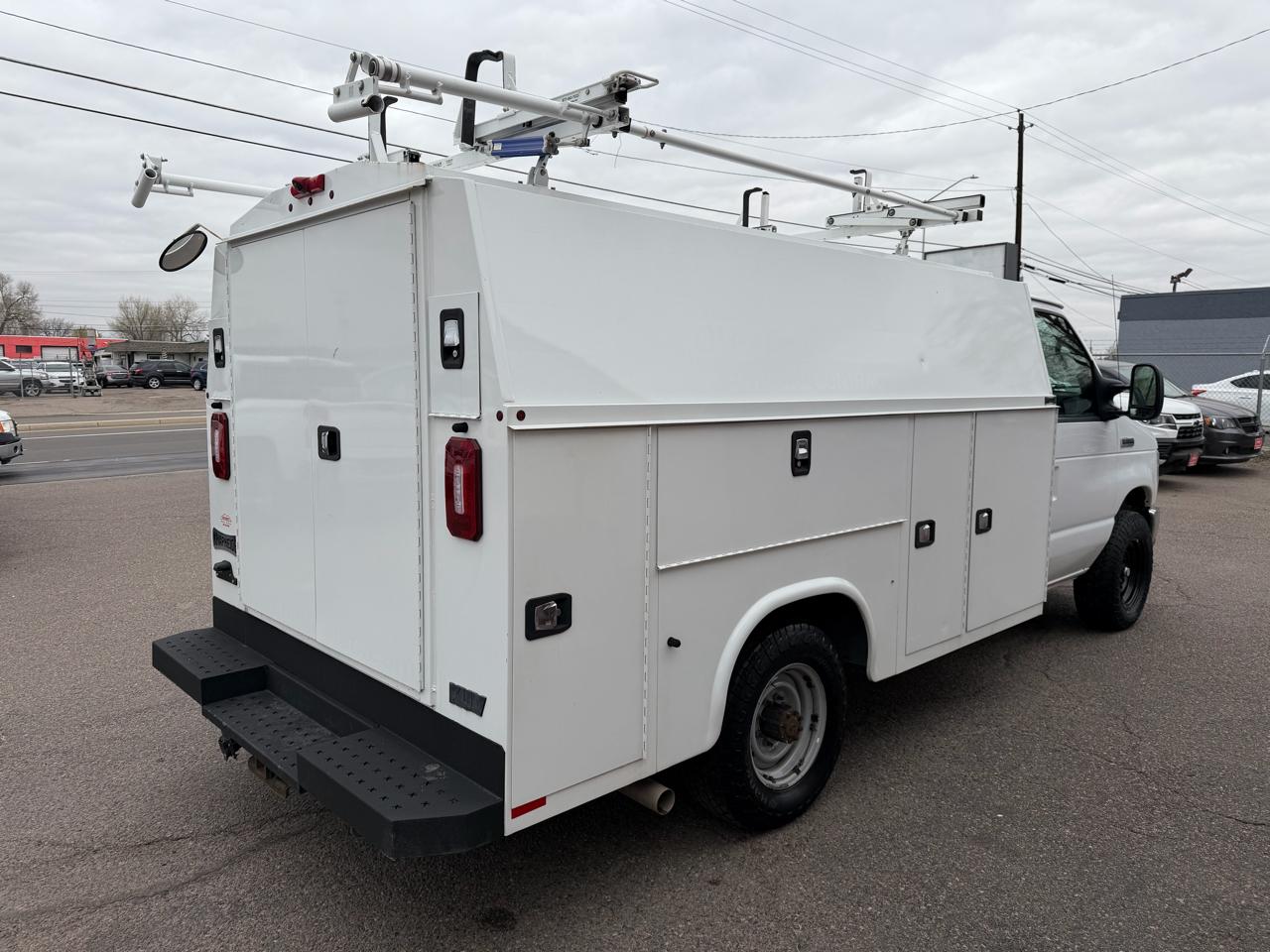 Ford E-Series Cutaway E-350 SRW 138" WB 2019