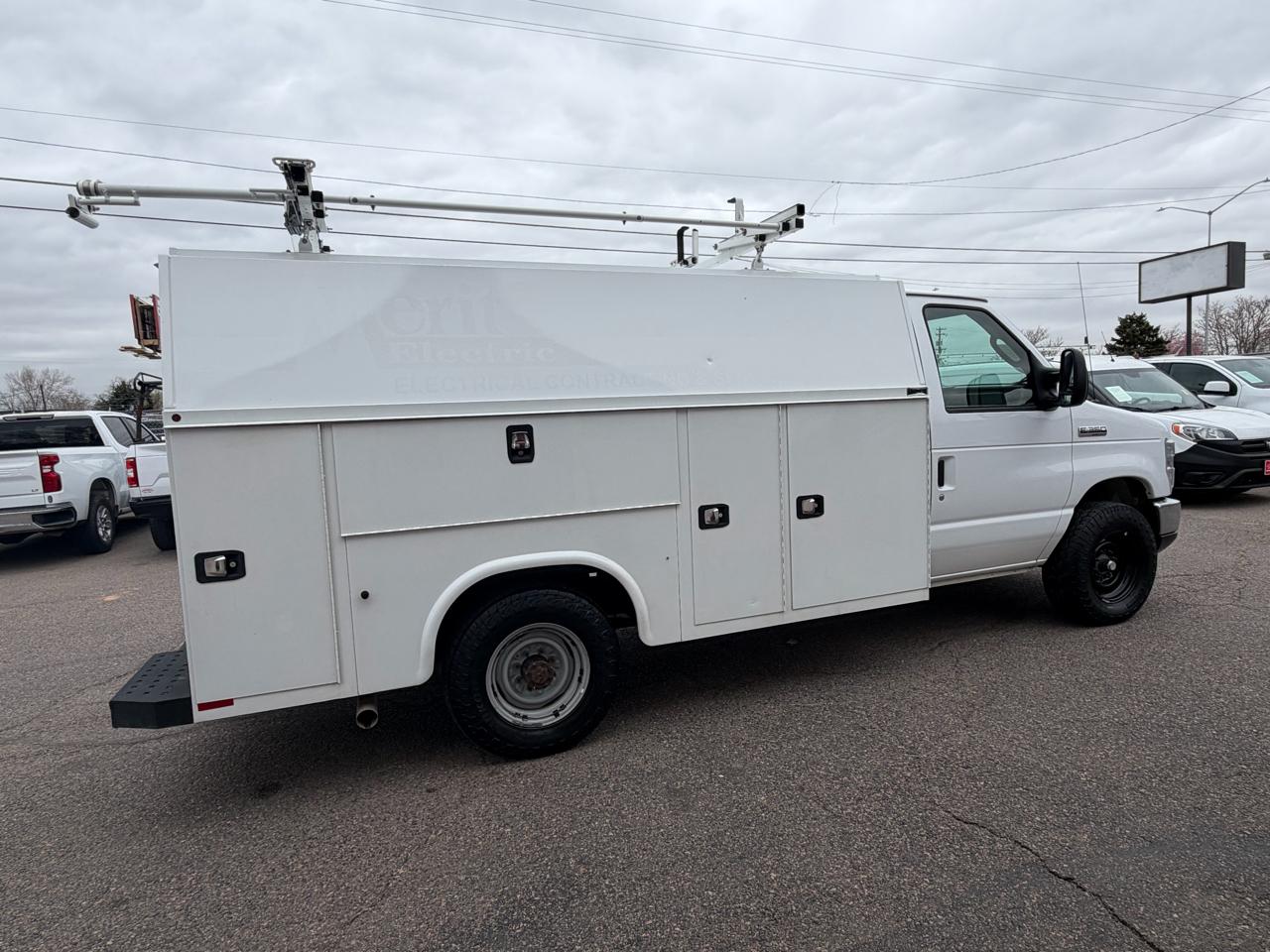 Ford E-Series Cutaway E-350 SRW 138" WB 2019