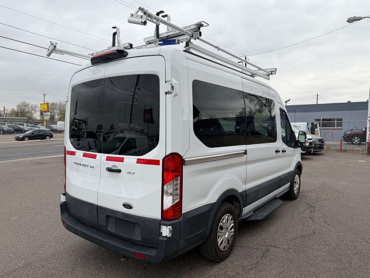 Ford Transit Passenger Wagon T-150 130" Med Roof XLT Sliding RH Dr 2019