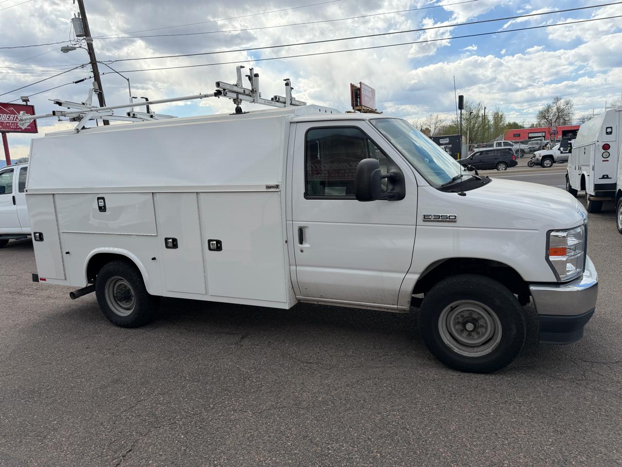 2021 Ford E-Series Cutaway E-350 SRW 138" WB