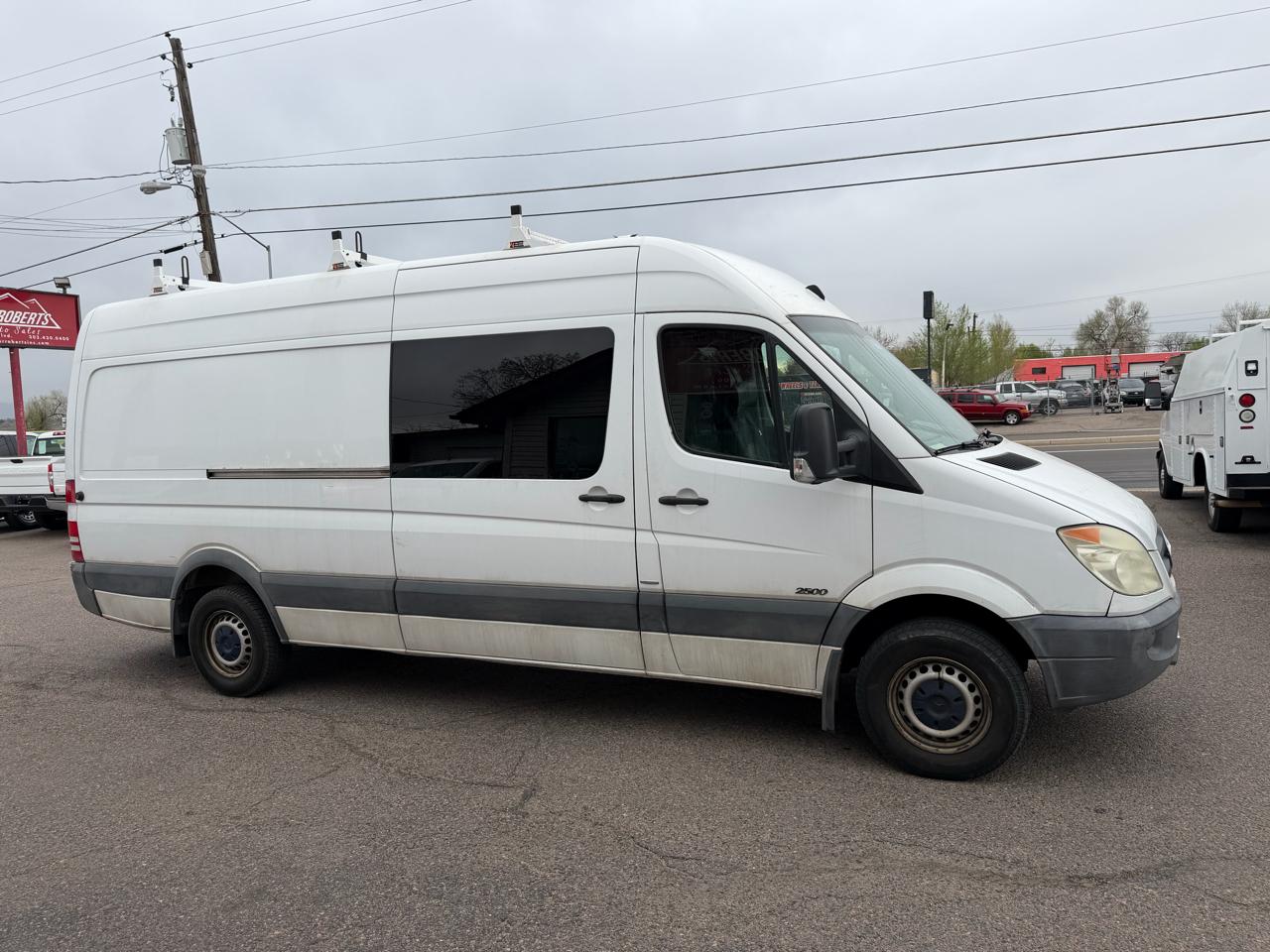 Mercedes-Benz Sprinter Crew Vans 2500 170" 2011
