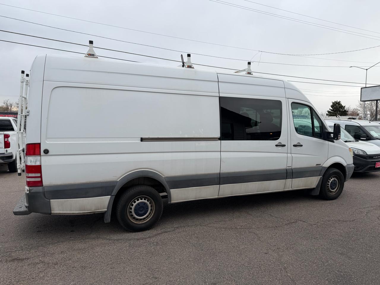Mercedes-Benz Sprinter Crew Vans 2500 170" 2011