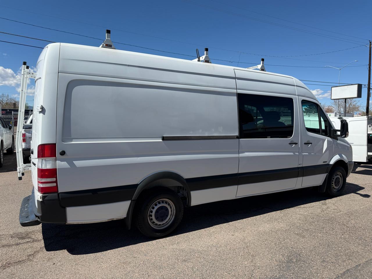 Mercedes-Benz Sprinter Crew Vans 2500 170" 2011