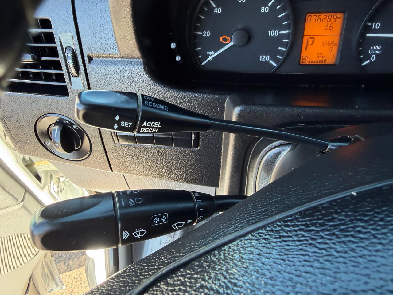 Mercedes-Benz Sprinter Crew Vans 2500 170" 2011