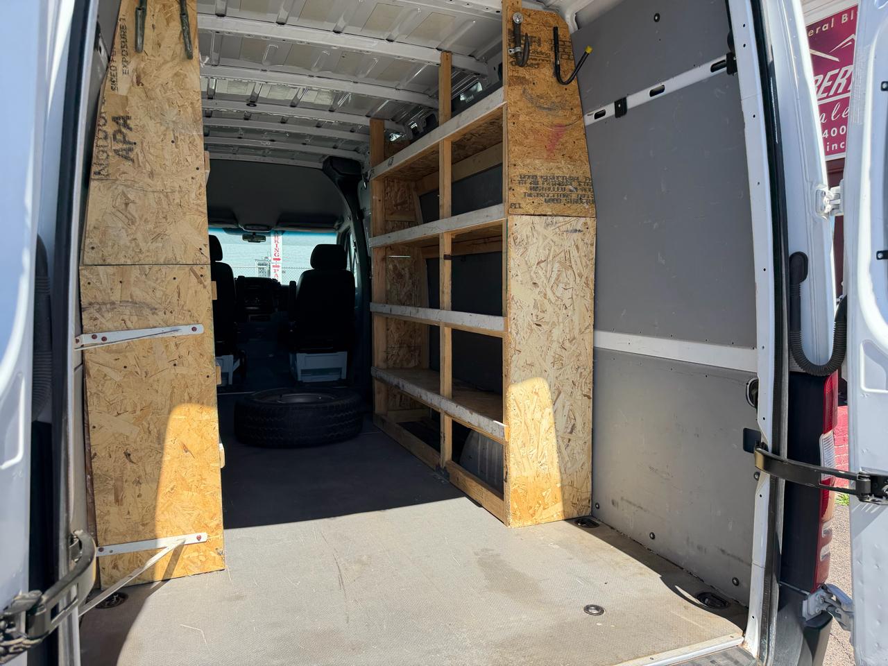 Mercedes-Benz Sprinter Crew Vans 2500 170" 2011