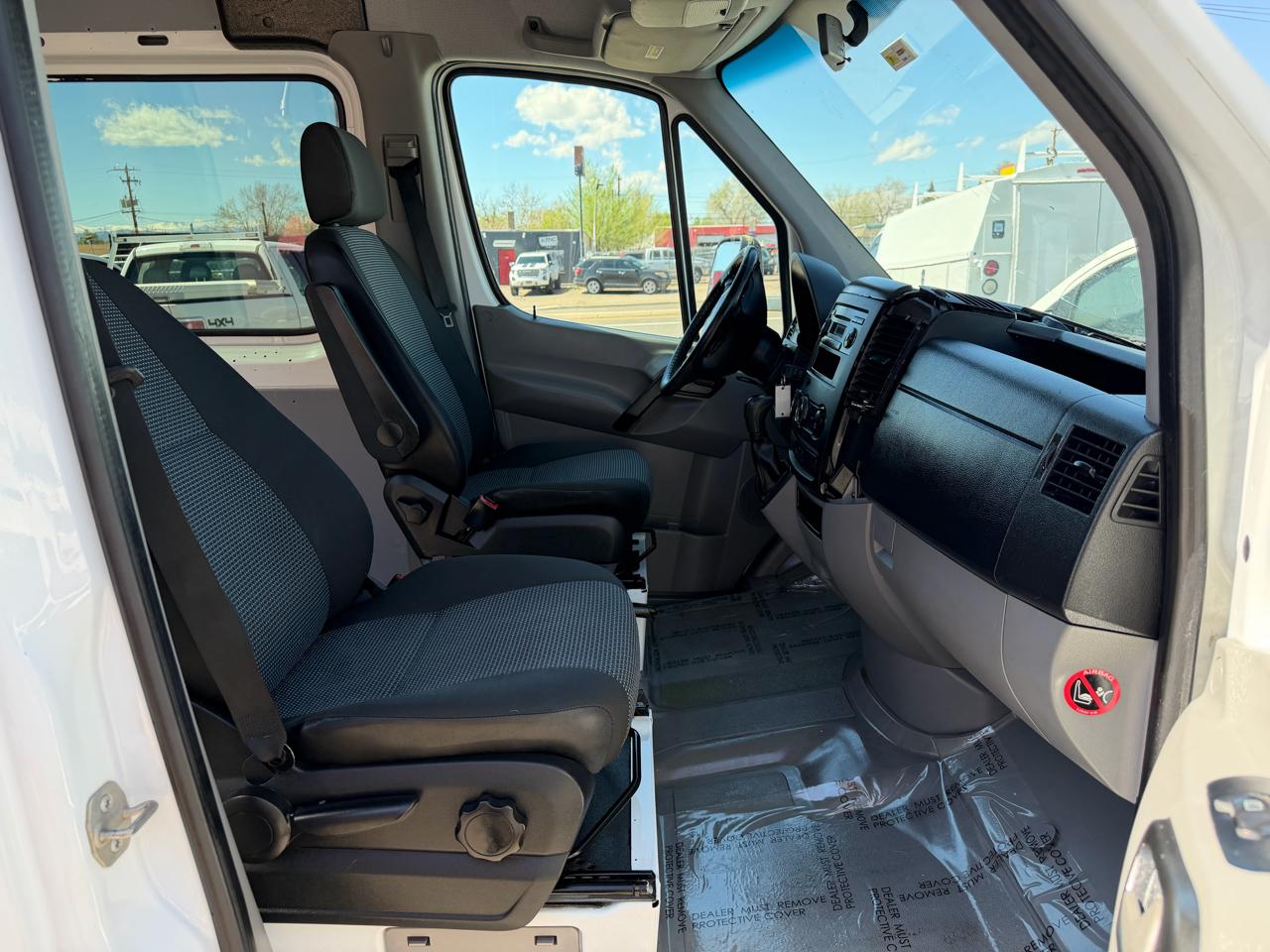 Mercedes-Benz Sprinter Crew Vans 2500 170" 2011