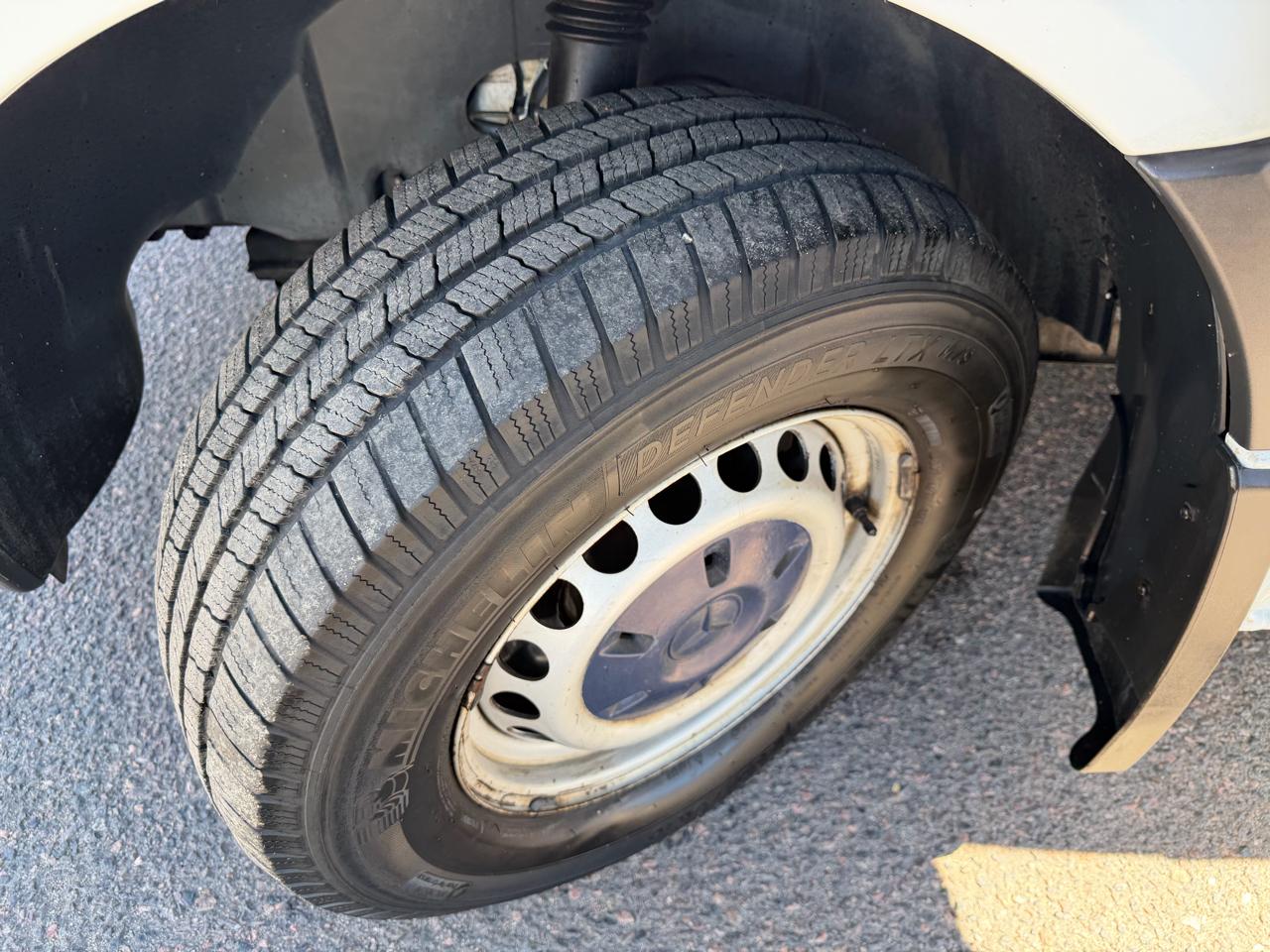 Mercedes-Benz Sprinter Crew Vans 2500 170" 2011