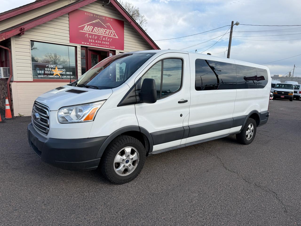 Ford Transit Wagon T-350 148" Low Roof XLT Sliding RH Dr 2017