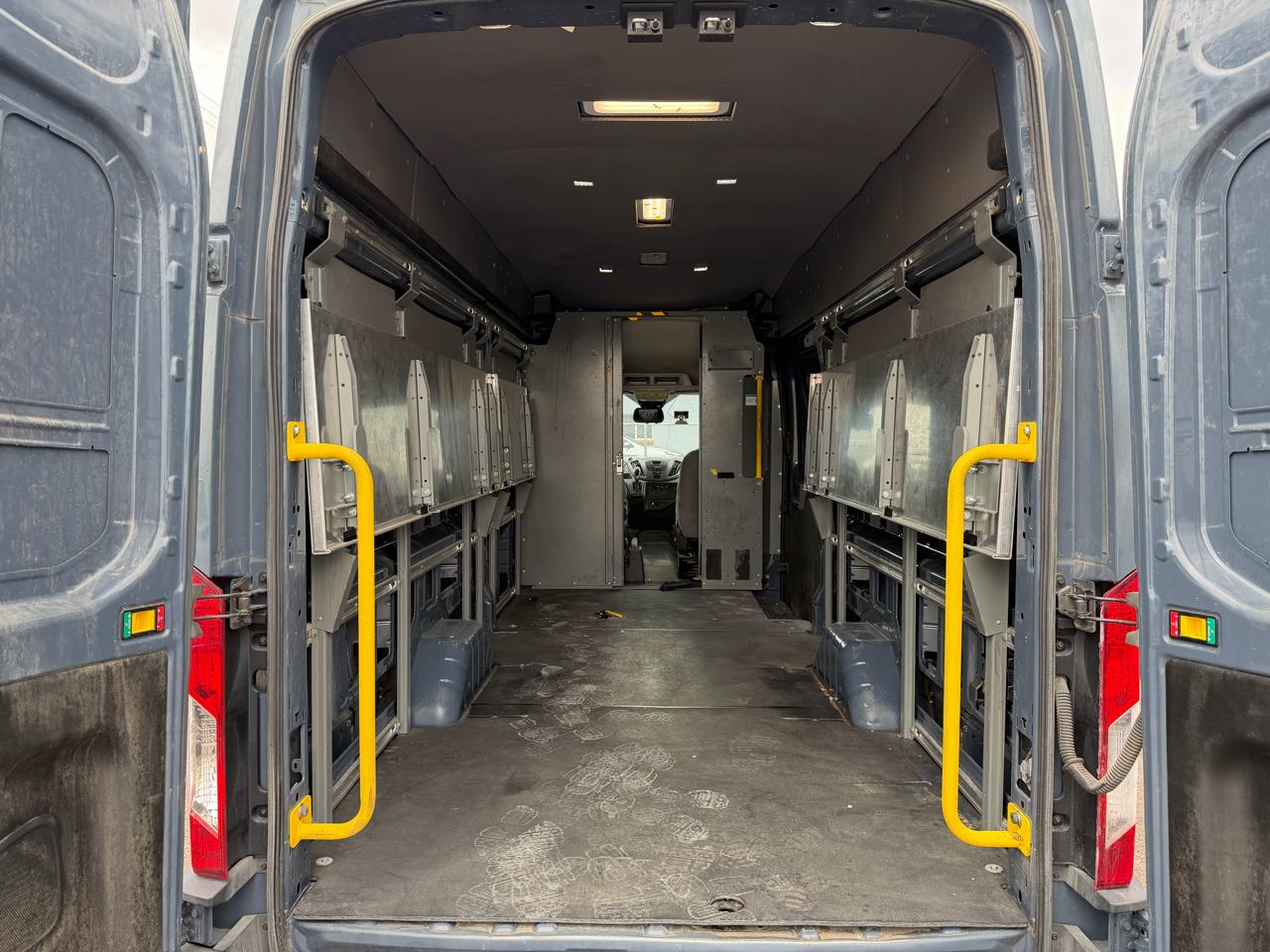 Ford Transit Van T-250 148" EL Hi Rf 9000 GVWR Sliding RH Dr 2019