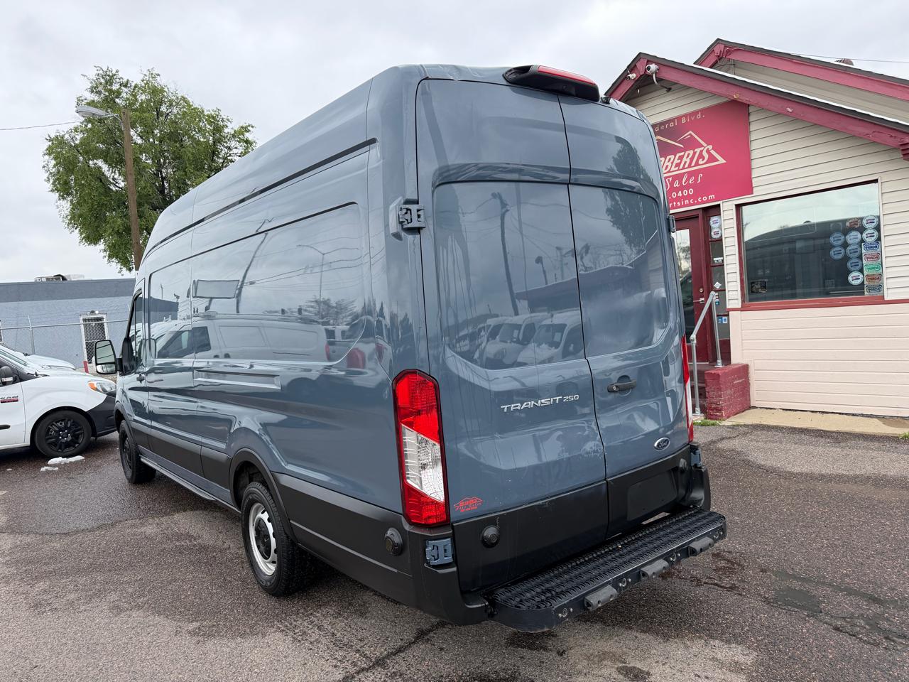 Ford Transit Van T-250 148" EL Hi Rf 9000 GVWR Sliding RH Dr 2019
