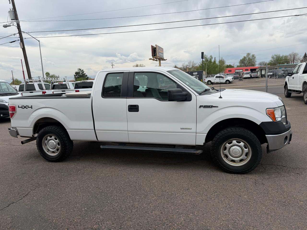 2014 Ford F-150 4WD SuperCab 145" XL
