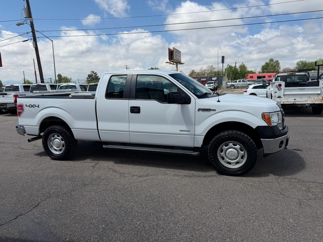 2014 Ford F-150 4WD SuperCab 145" XL