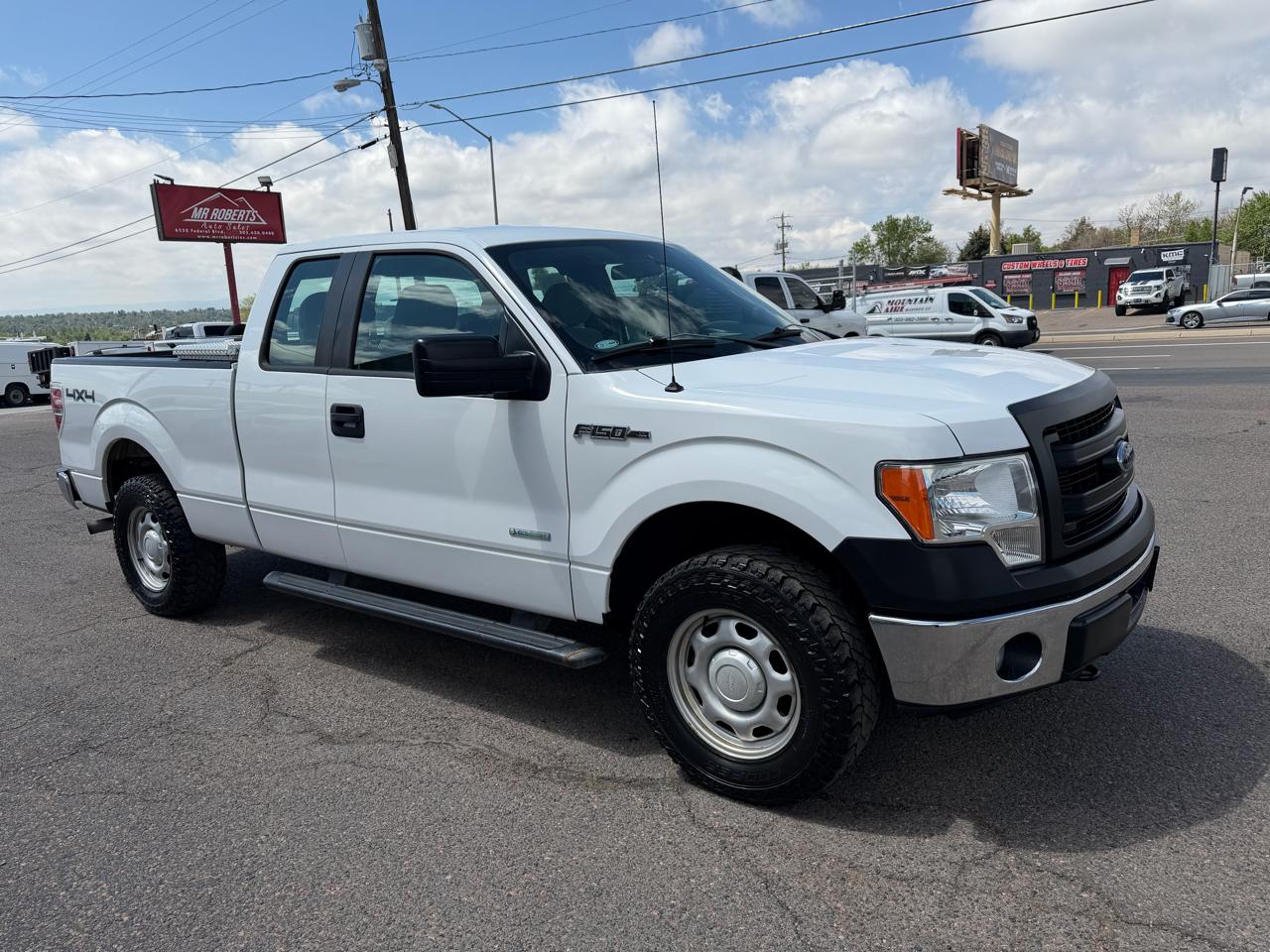 Ford F-150 4WD SuperCab 145" XL 2014