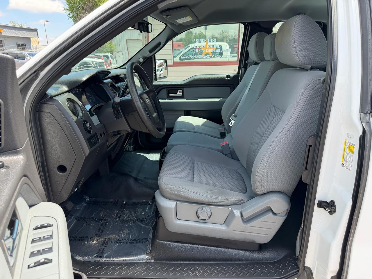 Ford F-150 4WD SuperCab 145" XL 2014