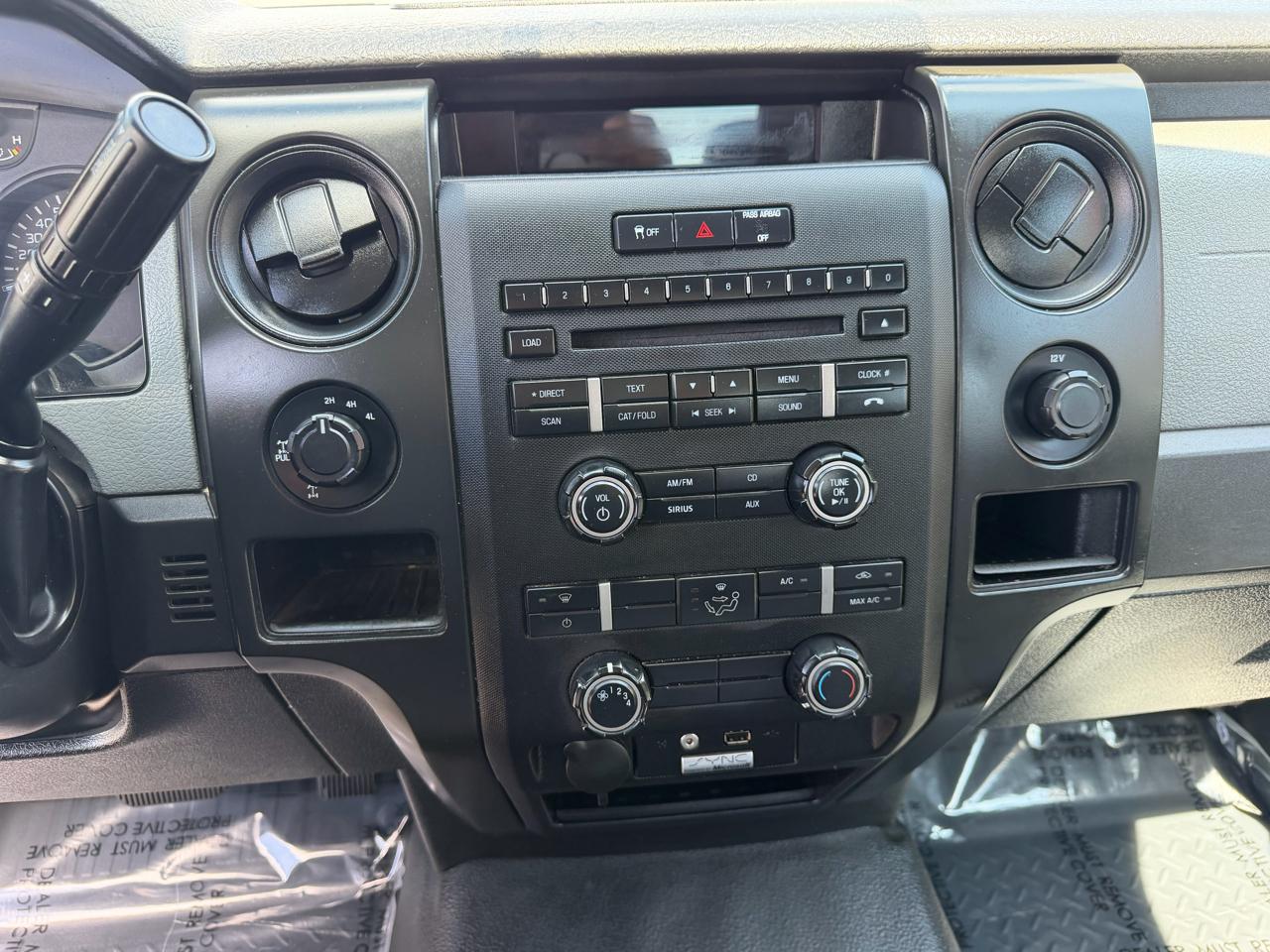 Ford F-150 4WD SuperCab 145" XL 2014