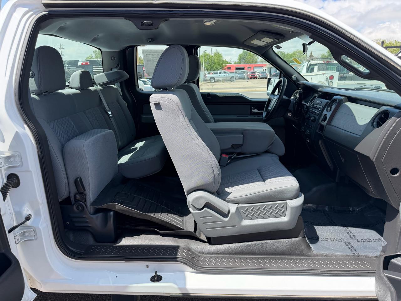 Ford F-150 4WD SuperCab 145" XL 2014