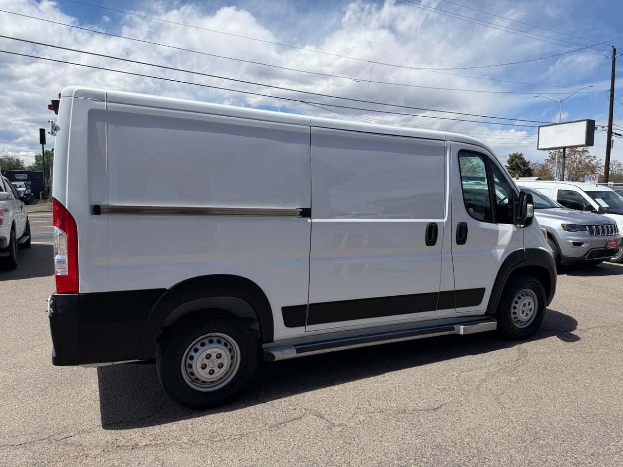 RAM ProMaster Cargo Van Tradesman 2500 Low Roof 136" WB w/Pass Seat 2025