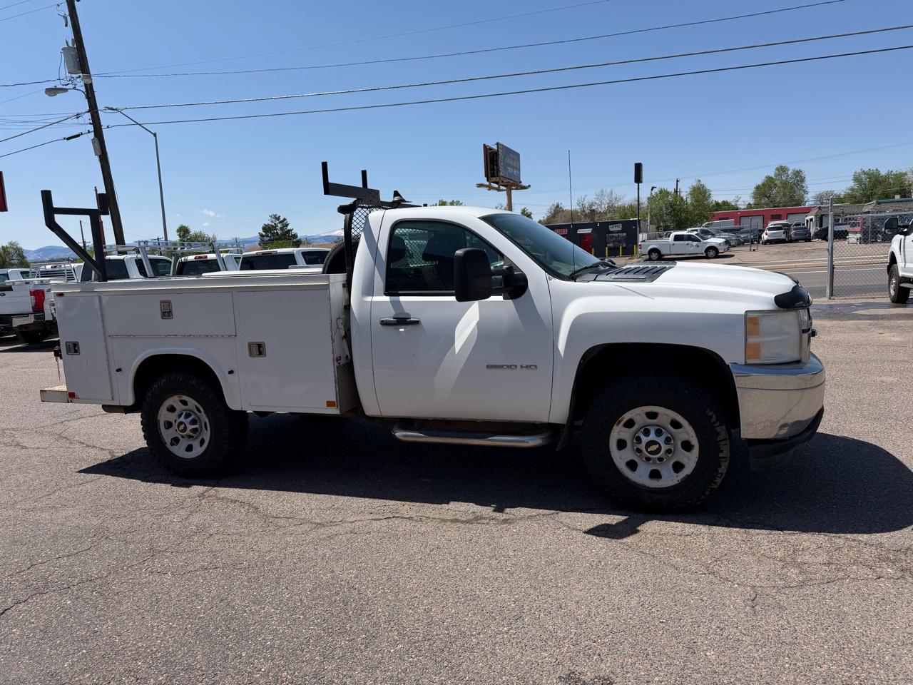 2011 Chevrolet Silverado 2500HD 4WD Reg Cab 133.7" Work Truck
