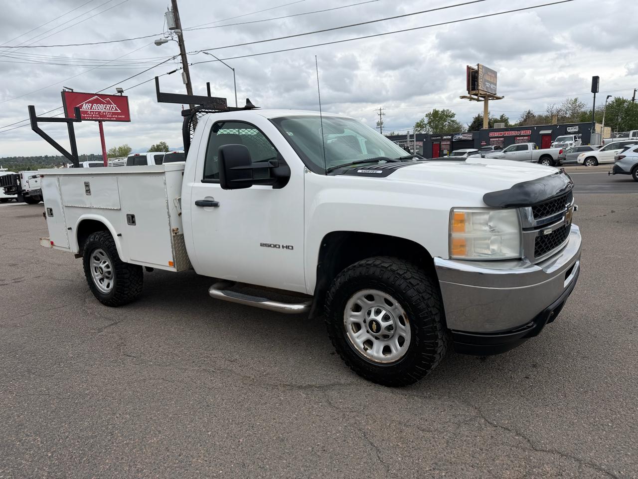 Chevrolet Silverado 2500HD 4WD Reg Cab 133.7" Work Truck 2011