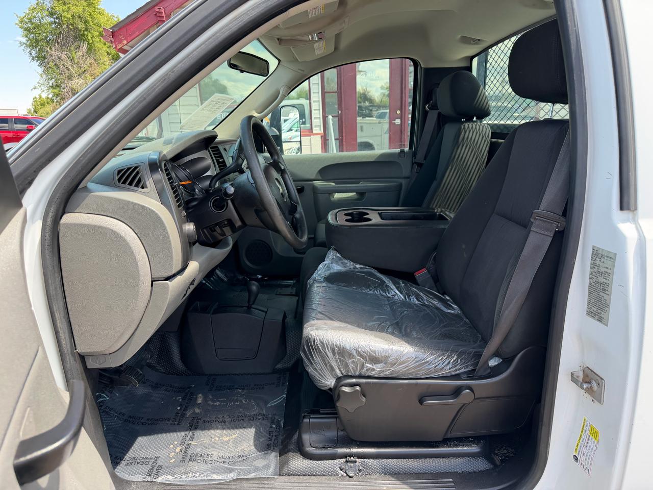Chevrolet Silverado 2500HD 4WD Reg Cab 133.7" Work Truck 2012